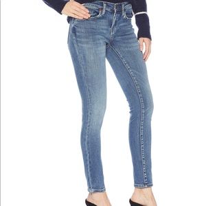 BlankNYC The Reade Crop Denim